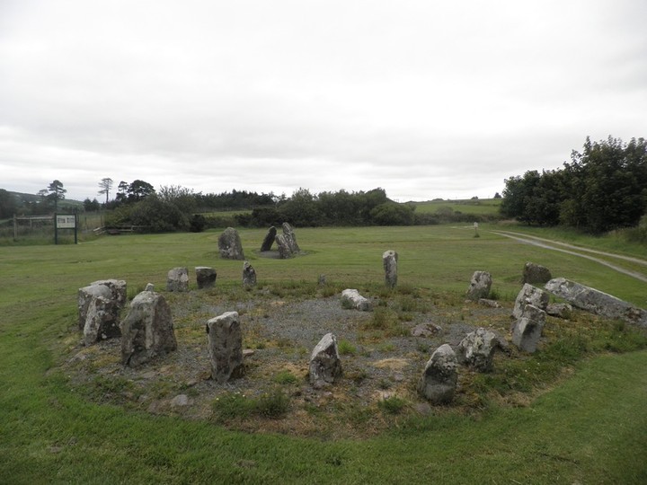 Cloghboola Beg (Stone Circle) by bawn79