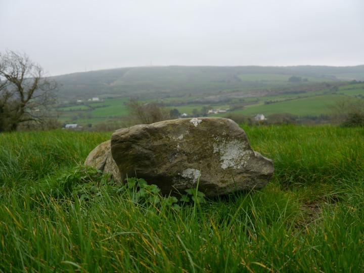 Cullomane East (Standing Stone / Menhir) by Meic