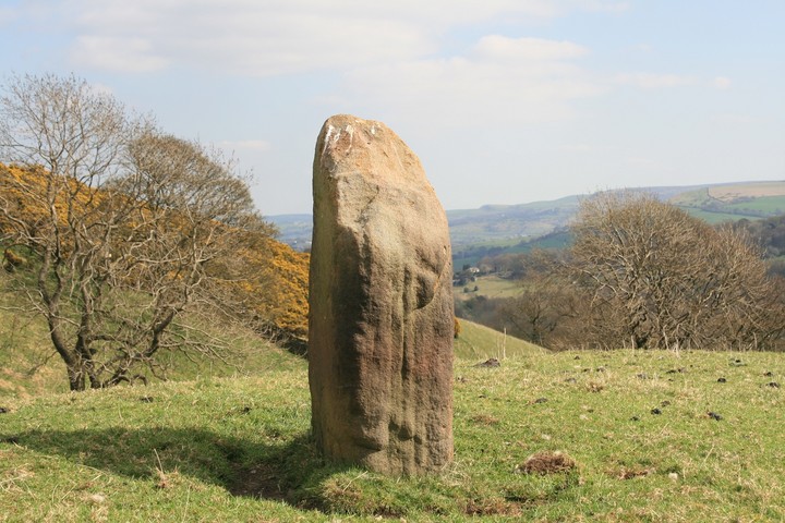 Murder Stone (Standing Stone / Menhir) by postman