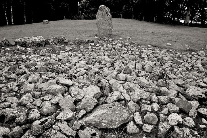 Loanhead of Daviot (Stone Circle) by breakingthings