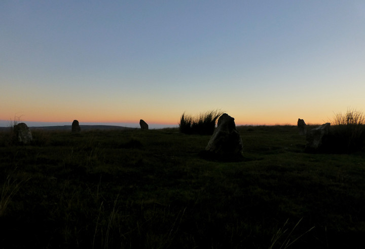 Ringmoor Cairn Circle and Stone Row (Stone Row / Alignment) by thesweetcheat