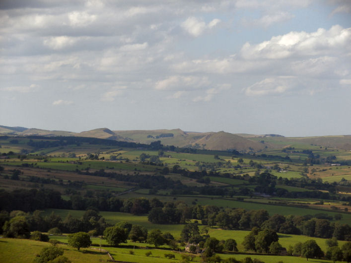 Hanging Bank, Ecton Hill (Round Barrow(s)) by stubob