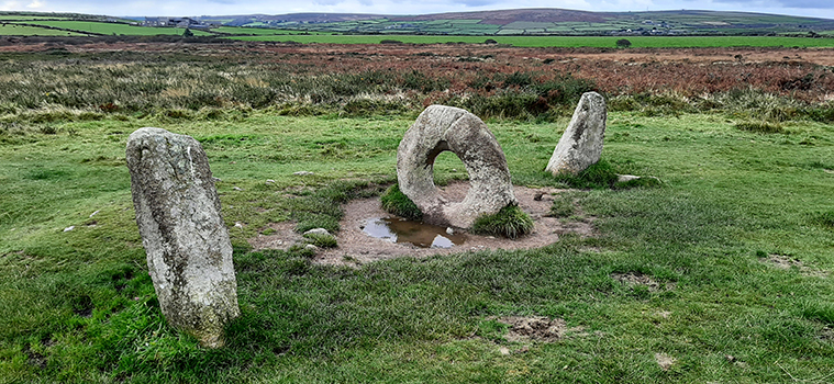 Men-An-Tol (Holed Stone) by Zeb