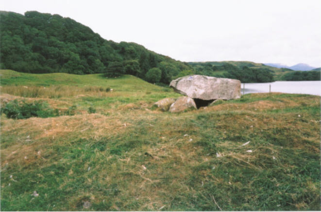 Dalnaneun Farm, Loch Nell (Chambered Cairn) by hamish