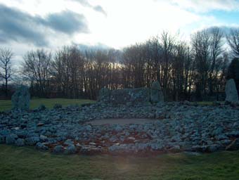 Loanhead of Daviot (Stone Circle) by misterdale