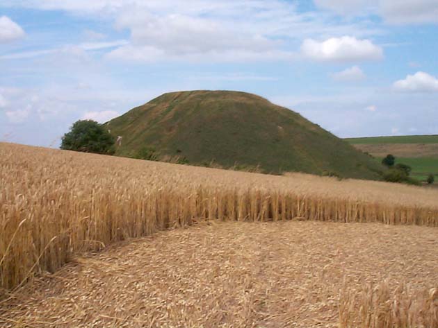 Silbury Hill (Artificial Mound) by kgd