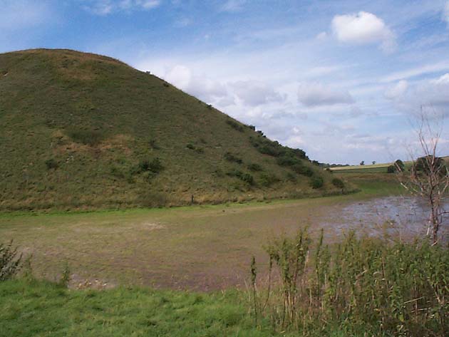 Silbury Hill (Artificial Mound) by kgd