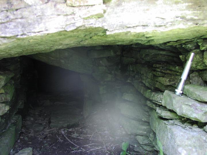 Knowe of Lairo (Chambered Cairn) by Moth