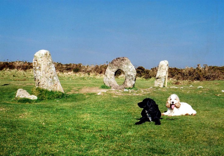 Men-An-Tol (Holed Stone) by doug