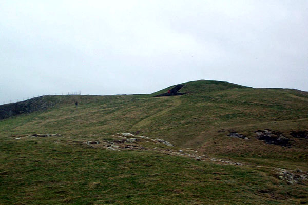 Barclodiad-y-Gawres (Chambered Cairn) by IronMan