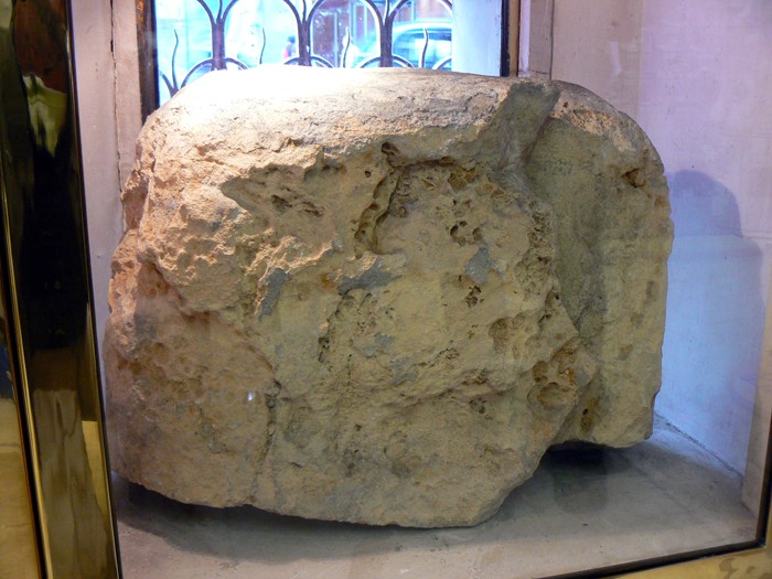 London Stone (Standing Stone / Menhir) by PeterH