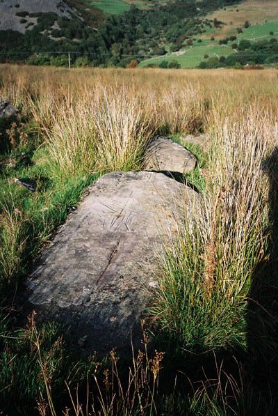 Arrow Stone SW of Cammarnaint (Carving) by Idwal
