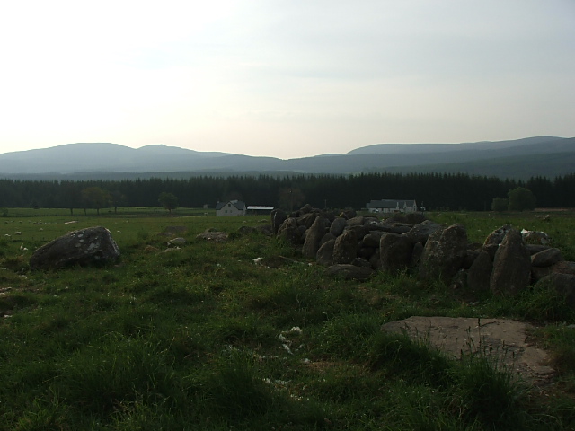 Mains of Gask (Clava Cairn) by postman