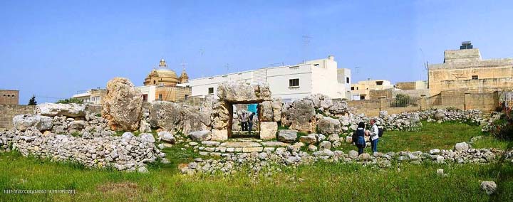 Ta' Hagrat (Ancient Temple) by fitzcoraldo