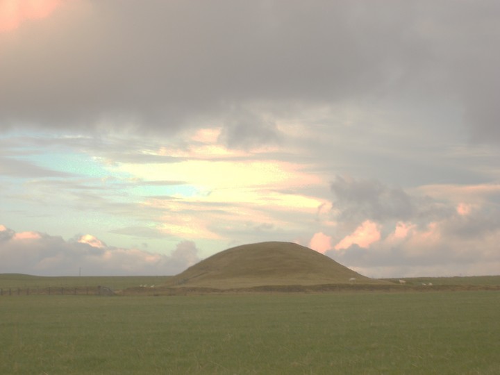 Maeshowe (Chambered Tomb) by follow that cow