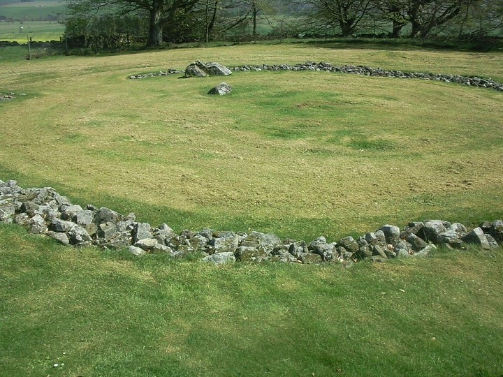 Loanhead of Daviot (Stone Circle) by drewbhoy